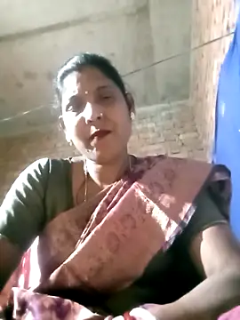 Snapshot of Savita992 chatting on February 4, 9:04 am Savita992 online show from February 4, 9:04 am