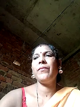 Snapshot of Savita992 chatting on September 28, 5:47 am Savita992 online show from September 28, 5:47 am