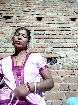 Snapshot of Savita992 chatting on October 19, 3:04 pm Savita992 online show from October 19, 3:04 pm
