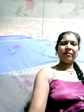 Snapshot of Savita992 chatting on June 21, 3:07 pm Savita992 online show from June 21, 3:07 pm