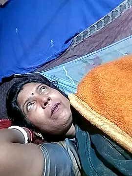 Snapshot of Savita992 chatting on February 11, 1:27 am Savita992 online show from February 11, 1:27 am