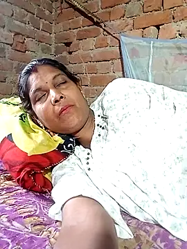 Snapshot of Savita992 chatting on October 15, 7:05 am Savita992 online show from October 15, 7:05 am