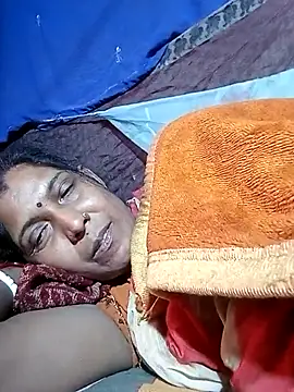 Snapshot of Savita992 chatting on February 12, 2:00 am Savita992 online show from February 12, 2:00 am