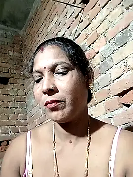 Snapshot of Savita992 chatting on October 5, 1:46 pm Savita992 online show from October 5, 1:46 pm