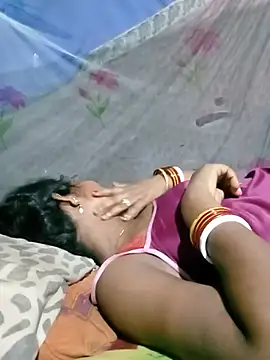 Snapshot of Savita992 chatting on July 2, 7:31 pm Savita992 online show from July 2, 7:31 pm