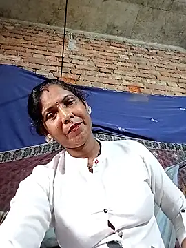 Snapshot of Savita992 chatting on July 12, 6:47 am Savita992 online show from July 12, 6:47 am
