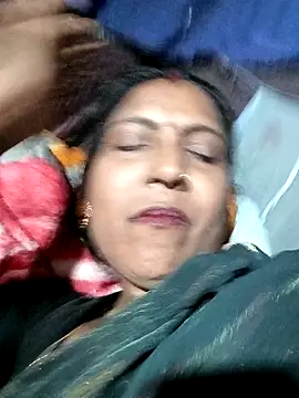 Snapshot of Savita992 chatting on February 25, 11:43 am Savita992 online show from February 25, 11:43 am