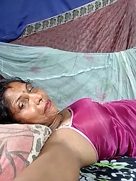 Snapshot of Savita992 chatting on June 16, 8:58 am Savita992 online show from June 16, 8:58 am