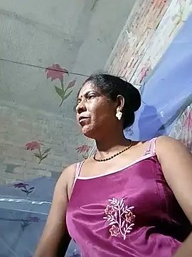 Snapshot of Savita992 chatting on June 15, 7:35 pm Savita992 online show from June 15, 7:35 pm