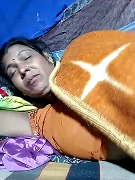 Snapshot of Savita992 chatting on February 3, 12:43 am Savita992 online show from February 3, 12:43 am