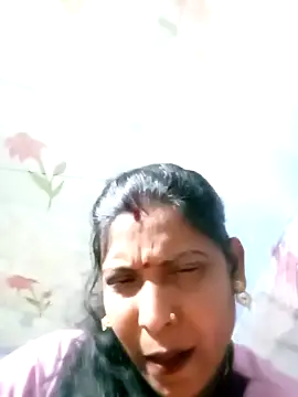 Snapshot of Savita992 chatting on February 16, 6:17 pm Savita992 online show from February 16, 6:17 pm