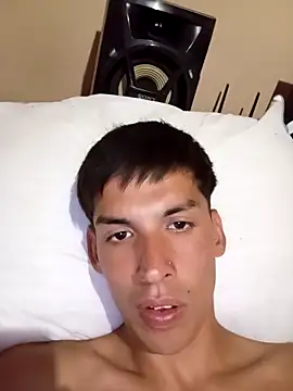 frankitocam4 online show from January 6, 11:09 pm