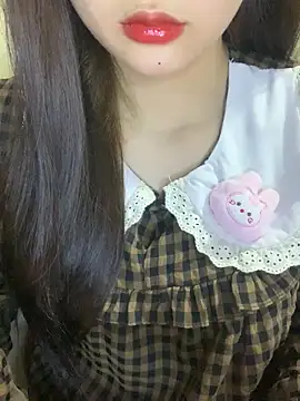 Linhtruong  online show from February 8, 3:48 am