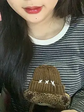 Linhtruong  online show from December 15, 3:56 am