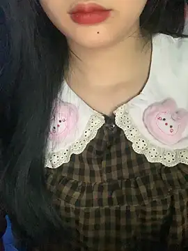 Linhtruong  online show from November 18, 4:27 am