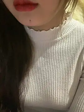 Linhtruong  online show from February 5, 3:57 am