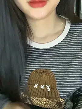 Linhtruong  online show from March 4, 4:20 am