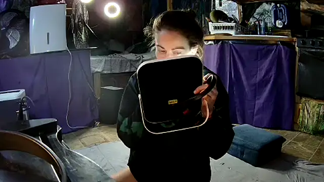 Snapshot of aquafoxy chatting on September 10, 5:17 am aquafoxy online show from September 10, 5:17 am