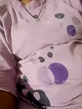 Snapshot of Daisygirl9 chatting on October 21, 5:45 pm Daisygirl9 online show from October 21, 5:45 pm