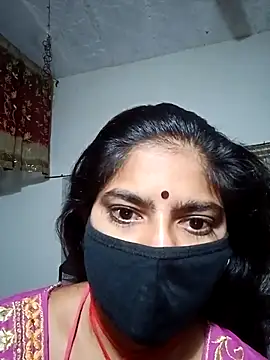 Snapshot of Daisygirl9 chatting on October 26, 12:33 am Daisygirl9 online show from October 26, 12:33 am