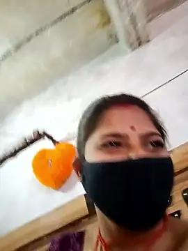 Snapshot of Daisygirl9 chatting on December 18, 9:58 am Daisygirl9 online show from December 18, 9:58 am