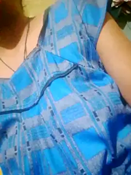 Snapshot of Daisygirl9 chatting on October 18, 3:47 pm Daisygirl9 online show from October 18, 3:47 pm