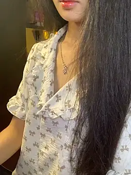 Nhinhi18 online show from April 18, 3:14 pm