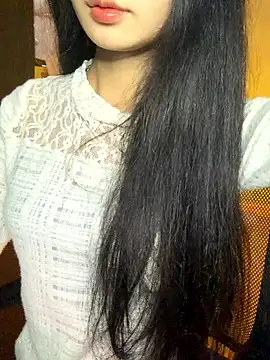 Snapshot of Nhinhi18 chatting on February 5, 4:03 pm Nhinhi18 online show from February 5, 4:03 pm