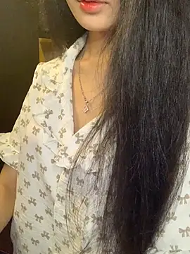 Nhinhi18 online show from April 4, 3:18 pm