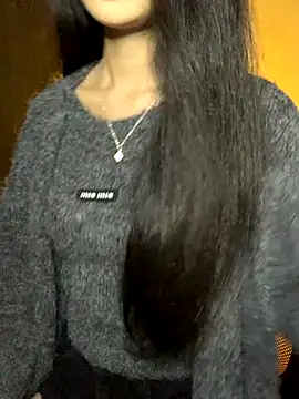 Nhinhi18 online show from November 19, 3:45 pm