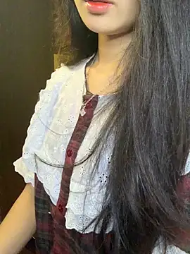 Nhinhi18 online show from April 9, 2:23 pm