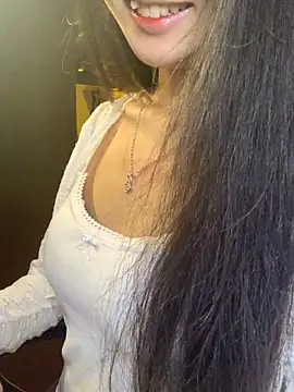 Nhinhi18 online show from April 26, 3:09 pm