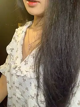 Nhinhi18 online show from April 7, 3:25 pm