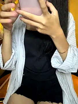 Snapshot of Nhinhi18 chatting on October 4, 3:13 pm Nhinhi18 online show from October 4, 3:13 pm