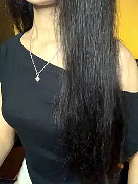Nhinhi18 online show from June 12, 3:32 pm