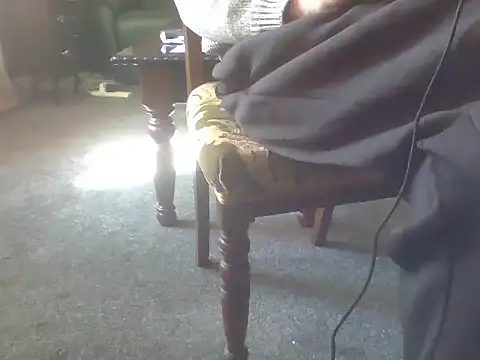 Snapshot of lirs123 chatting on April 7, 1:24 pm lirs123 online show from April 7, 1:24 pm