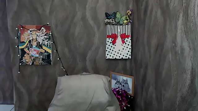 Snapshot of Linda_S_ chatting on November 6, 4:49 am Linda S online show from November 6, 4:49 am