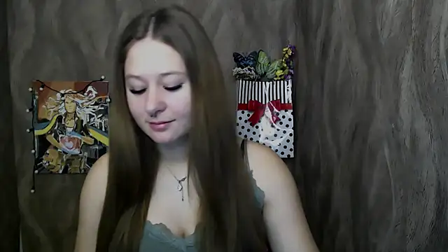 Snapshot of Linda_S_ chatting on October 9, 8:04 am Linda S online show from October 9, 8:04 am