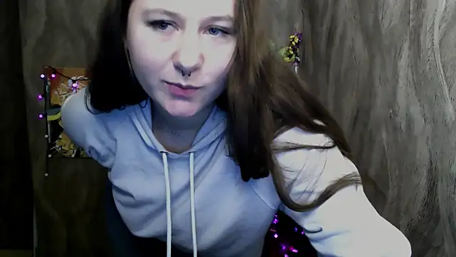 Snapshot of Linda_S_ chatting on November 13, 11:14 am Linda S online show from November 13, 11:14 am