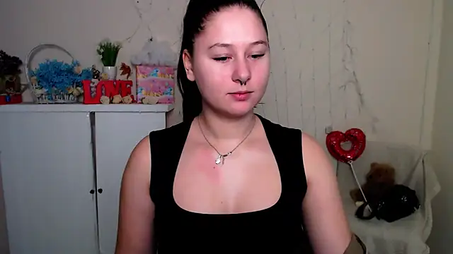 Snapshot of Linda_S_ chatting on November 26, 11:43 am Linda S online show from November 26, 11:43 am