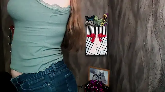 Snapshot of Linda_S_ chatting on September 27, 9:15 am Linda S online show from September 27, 9:15 am