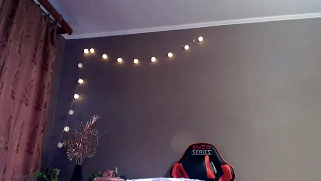 Iris lave online show from March 31, 3:58 pm