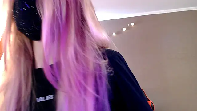 Iris lave online show from February 3, 1:16 pm