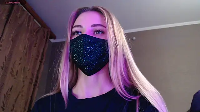 Iris lave online show from October 30, 7:55 pm