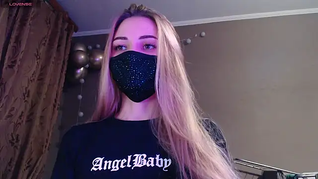 Iris lave online show from November 14, 6:33 pm