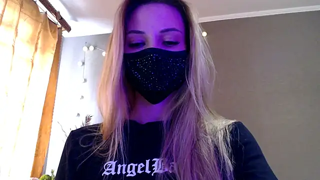 Iris lave online show from April 10, 12:01 pm