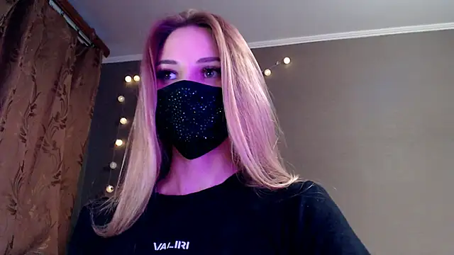 Iris lave online show from May 14, 5:32 pm