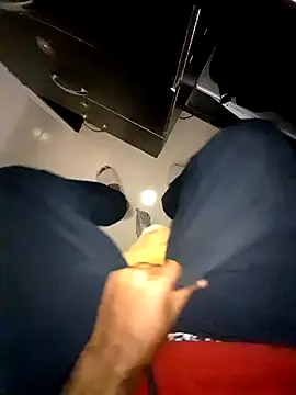 hackyourpussyxh online show from December 1, 1:28 am