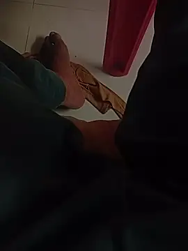 Snapshot of hackyourpussy@xh chatting on October 25, 12:39 pm hackyourpussyxh online show from October 25, 12:39 pm