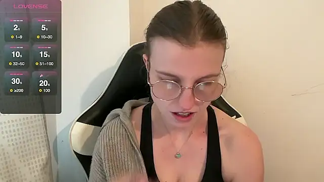 BustyKellyXXX online show from January 8, 11:49 am